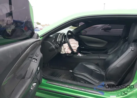 2011 Chevrolet Camaro 2Ss z USA, uszkodzony, nr VIN 2G1FK1EJ8B9124420